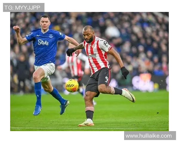 狼队与埃弗顿队激战正酣谁能在英超赛场上笑到最后 狼队与埃弗顿队激战正酣谁能在英超赛场上笑到最后